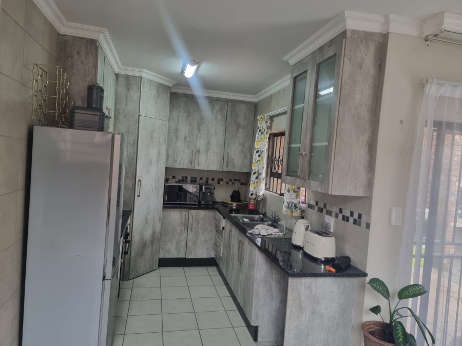 3 Bedroom Property for Sale in Waterval East North West